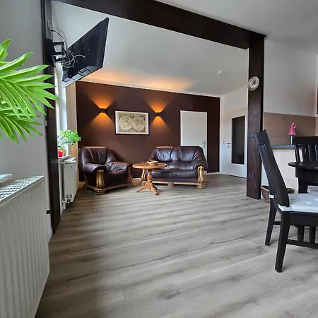 - Tor Zur Rhoen * Vacha