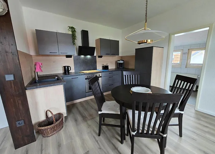 - Tor Zur Rhoen 公寓 *